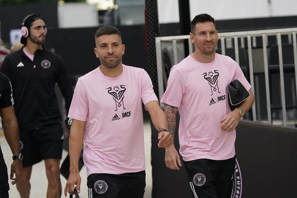 了效力, 人疯狂